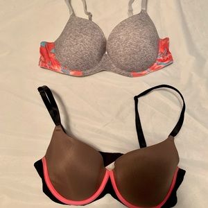 Lot of 2 Victoria’s Secret bras 36C